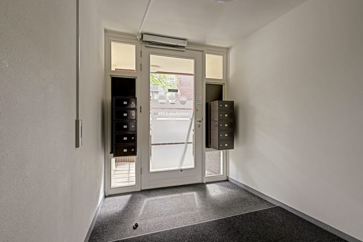 Photo 5 of Vijverhofstraat 26