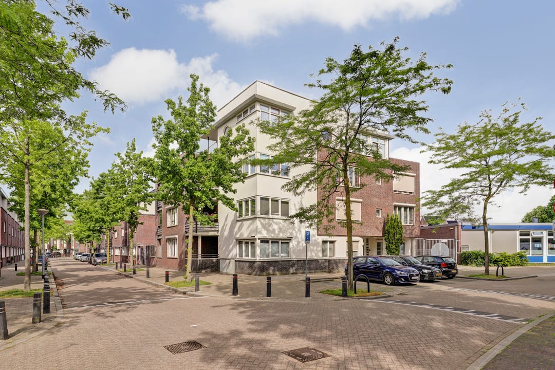 Photo 1 of Vijverhofstraat 26