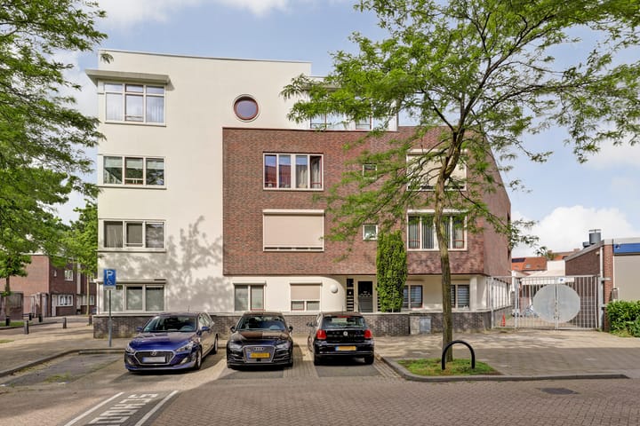 Photo 3 of Vijverhofstraat 26