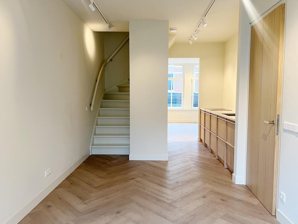 Photo 4 of Ridderstraat 8-A