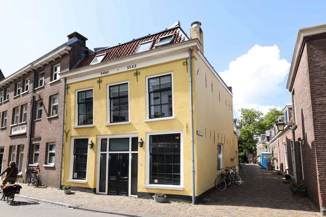 Photo 1 of Schutterstraat 17