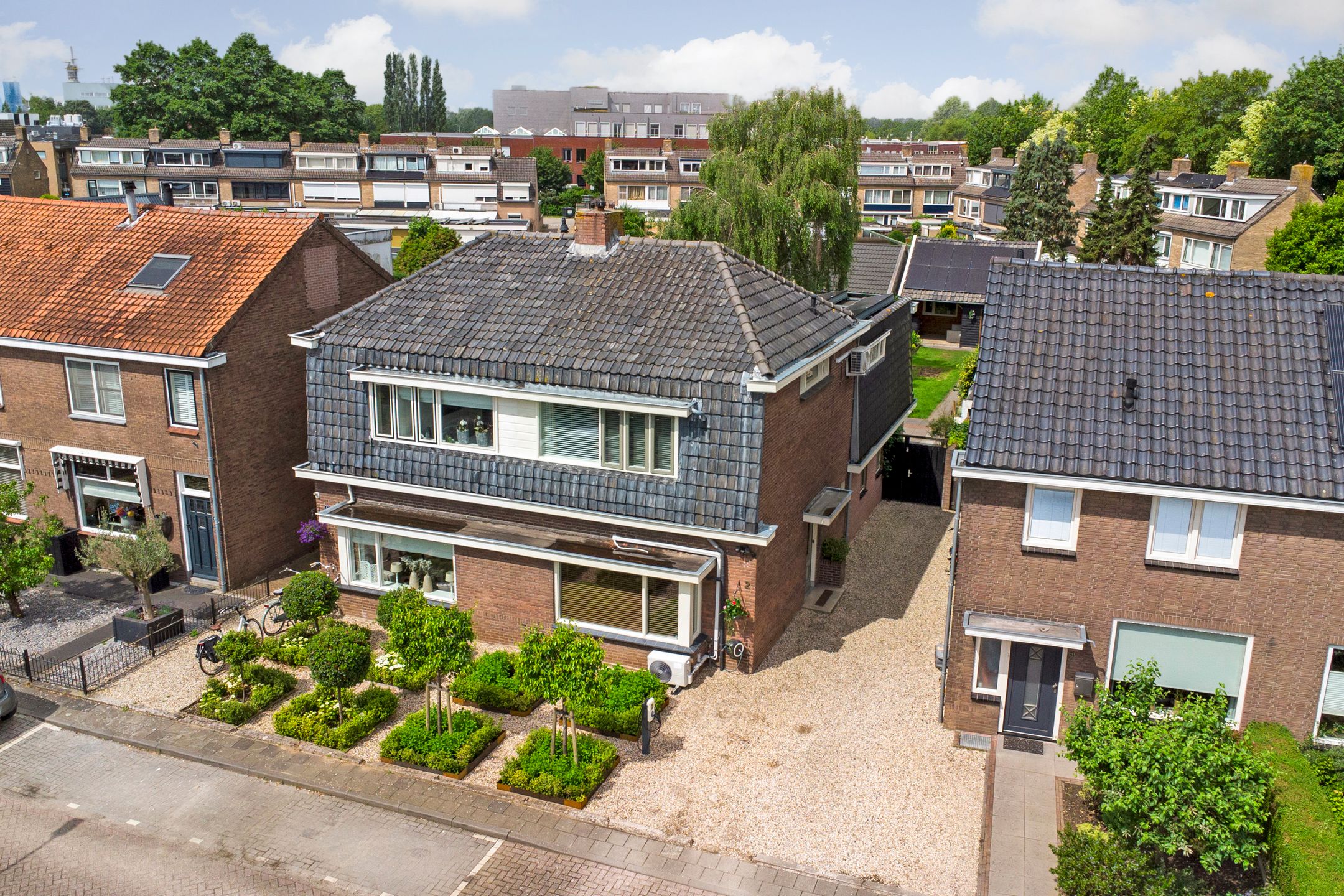 Photo 39 of Rozenstraat 2