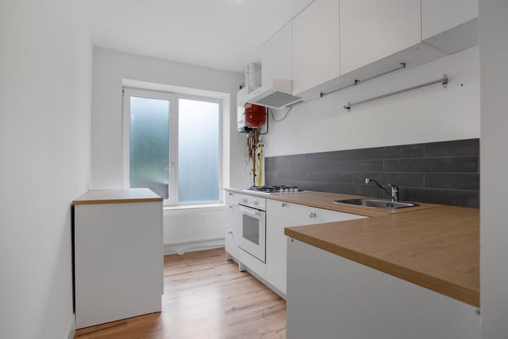 Photo 4 of Wieringerstraat 26-A