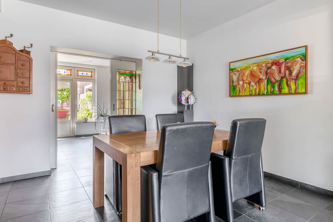 Spacious Terraced House with Extension and Double Garage in Blerick — 7