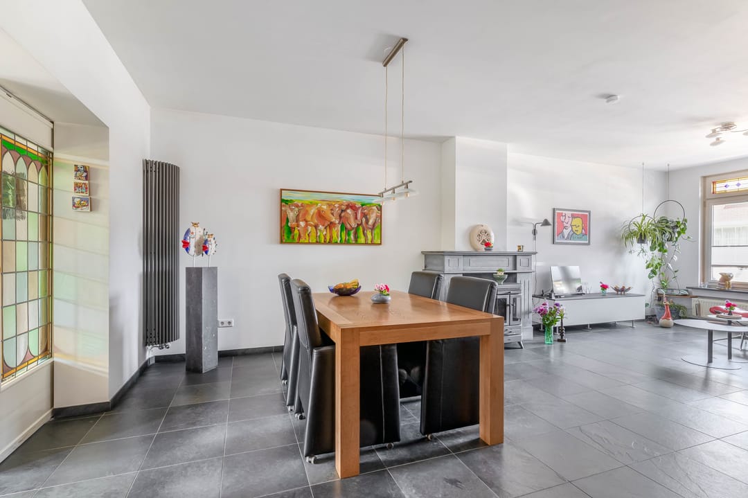 Spacious Terraced House with Extension and Double Garage in Blerick — 8