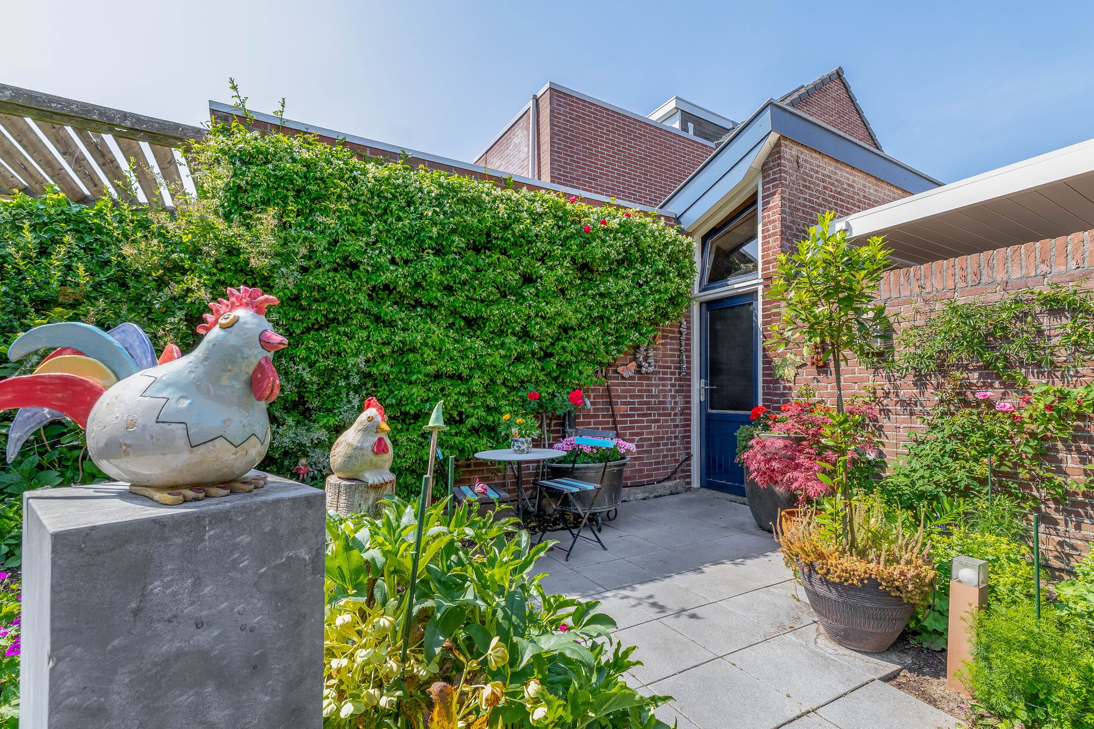 Spacious Terraced House with Extension and Double Garage in Blerick — 24
