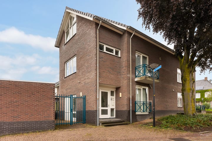 Photo 3 of Houtstraat 5