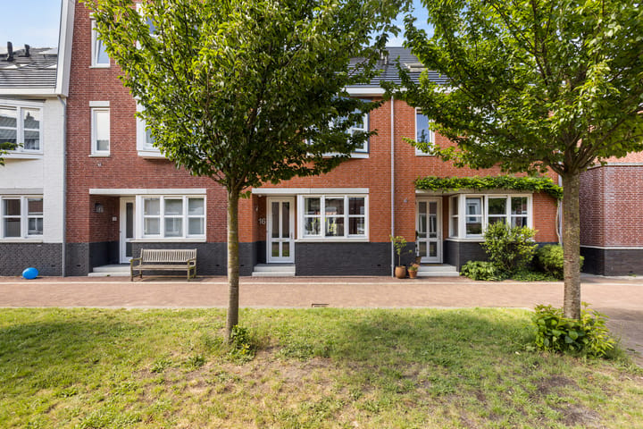 Tussenwoning te koop: Furie 16, Maassluis