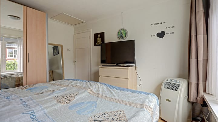 Tussenwoning te koop: Hazelaarstraat 12, Almelo