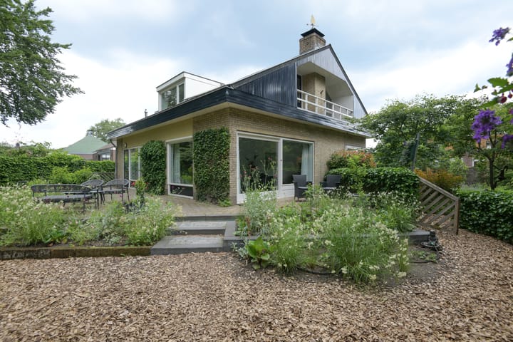Photo 2 of Molitorstraat 3