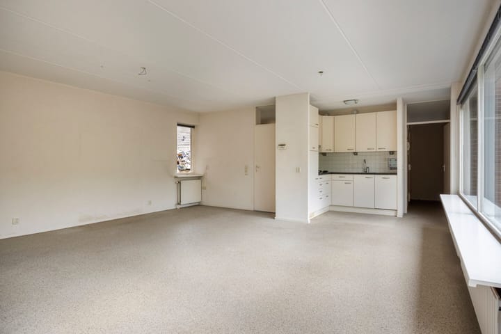 Tussenwoning te koop: Eidereend 52, Emmen