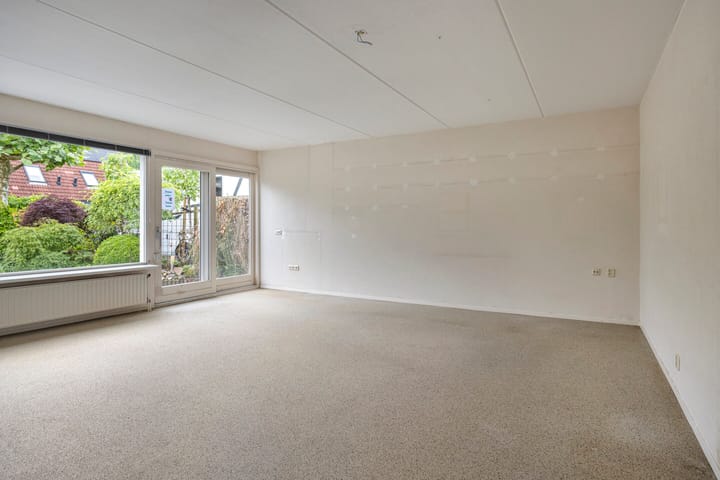 Tussenwoning te koop: Eidereend 52, Emmen