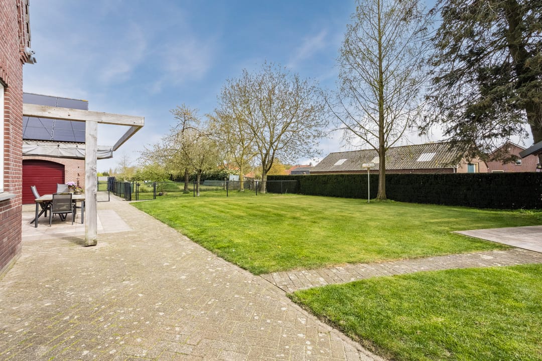 Photo 41 of Groeningsestraat 58