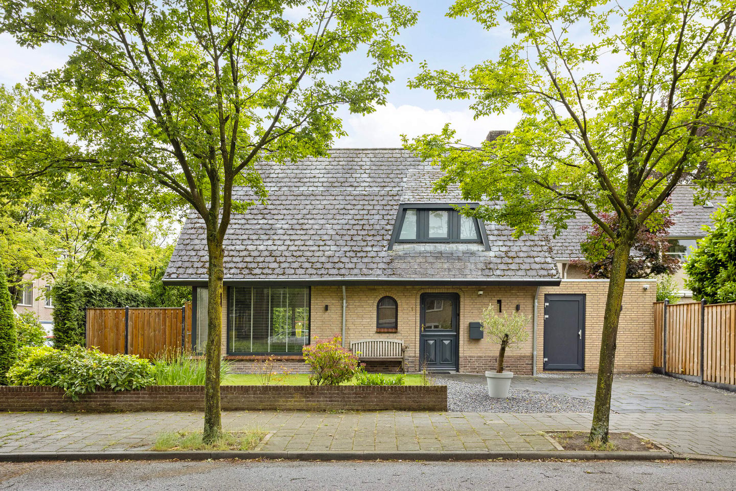 Foto 40 van Bremlaan 1