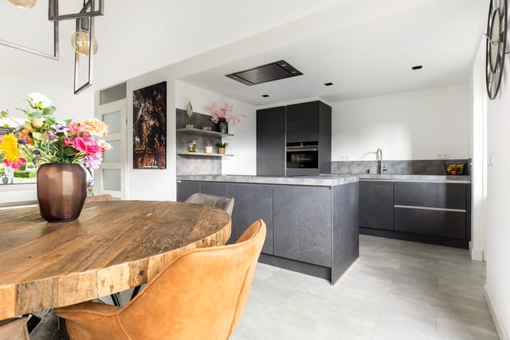Tussenwoning te koop: Mozartlaan 51, Nunspeet