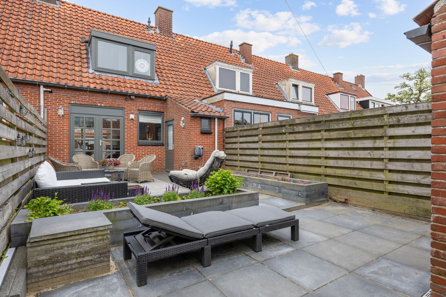 Photo 35 of Professor Schotanusstraat 9