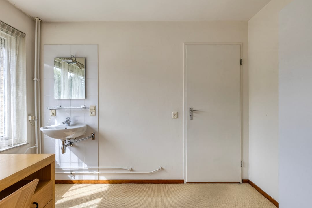 Photo 17 of van Middelhovenstraat 75