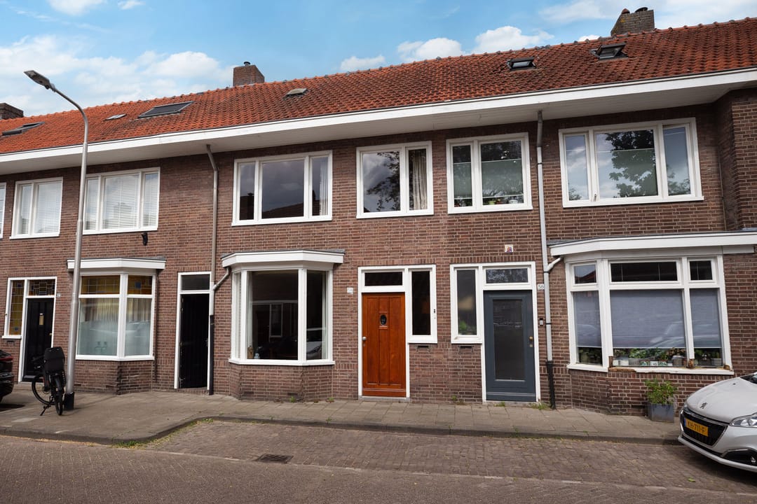 Foto 1 van Van Heutszstraat 54