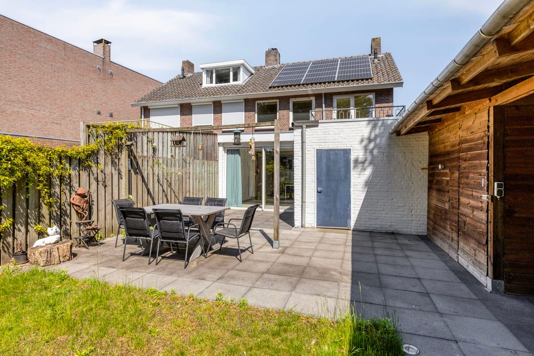 Photo 38 of Pater van den Elsenstraat 61
