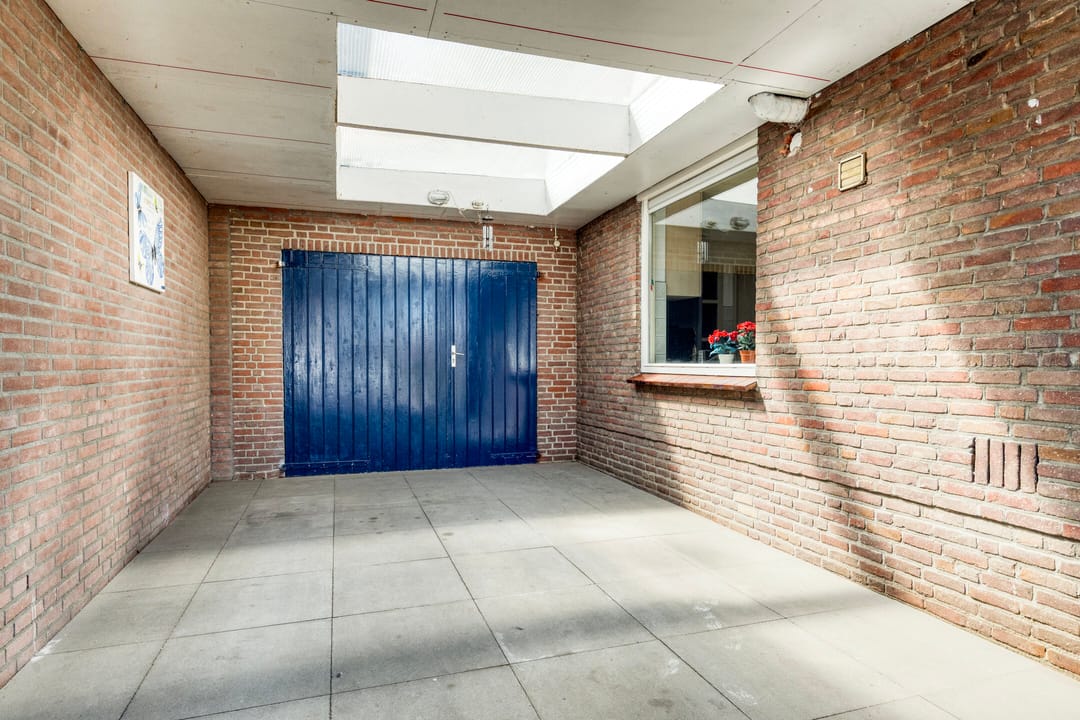 Photo 8 of Pater van den Elsenstraat 61