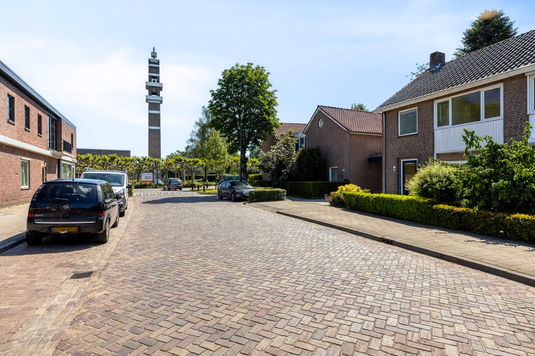 Photo 7 of Pater van den Elsenstraat 61