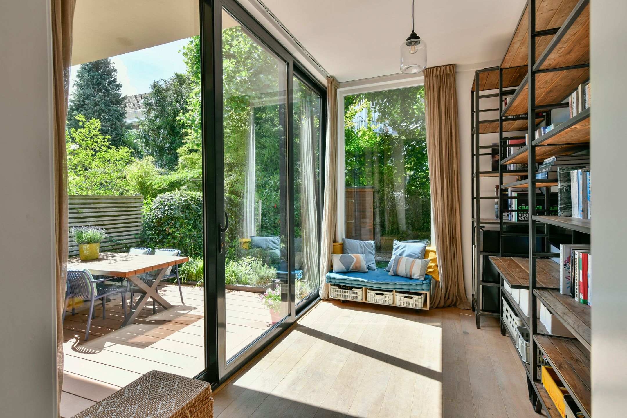 Photo 12 of Jacob Marisstraat 106-H