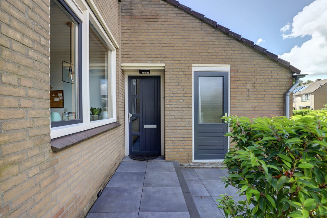 Photo 13 of Plevierstraat 1