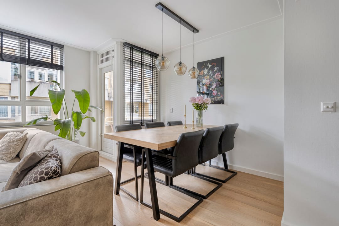 Photo 8 of Avercampstraat 10