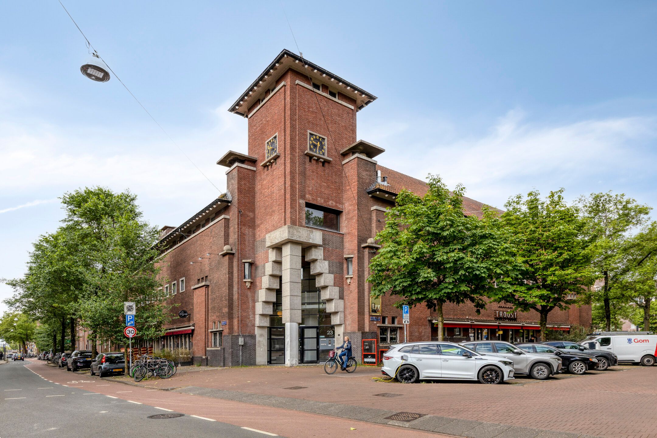 Photo 27 of Avercampstraat 10