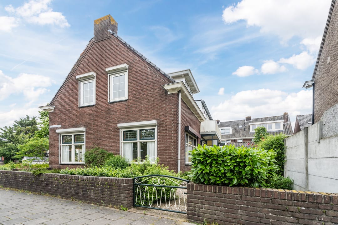 Photo 23 of Beatrixstraat 3