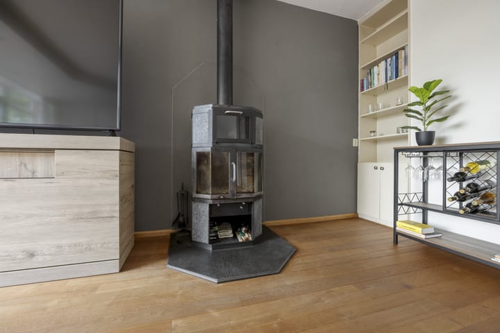 Tussenwoning te koop: Doornenburg 52, Barneveld