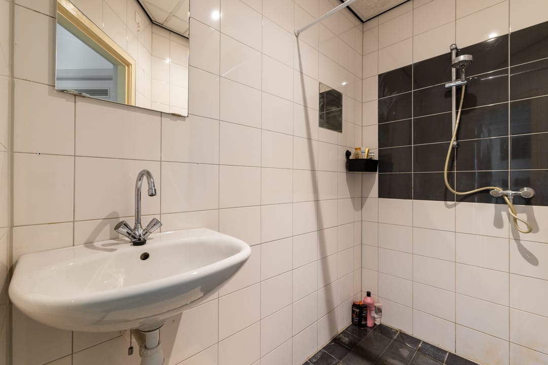 Photo 13 of Uithoornstraat 3-1
