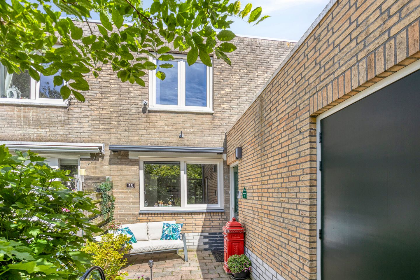 Photo 4 of Dr. L.J. Rogierstraat 58