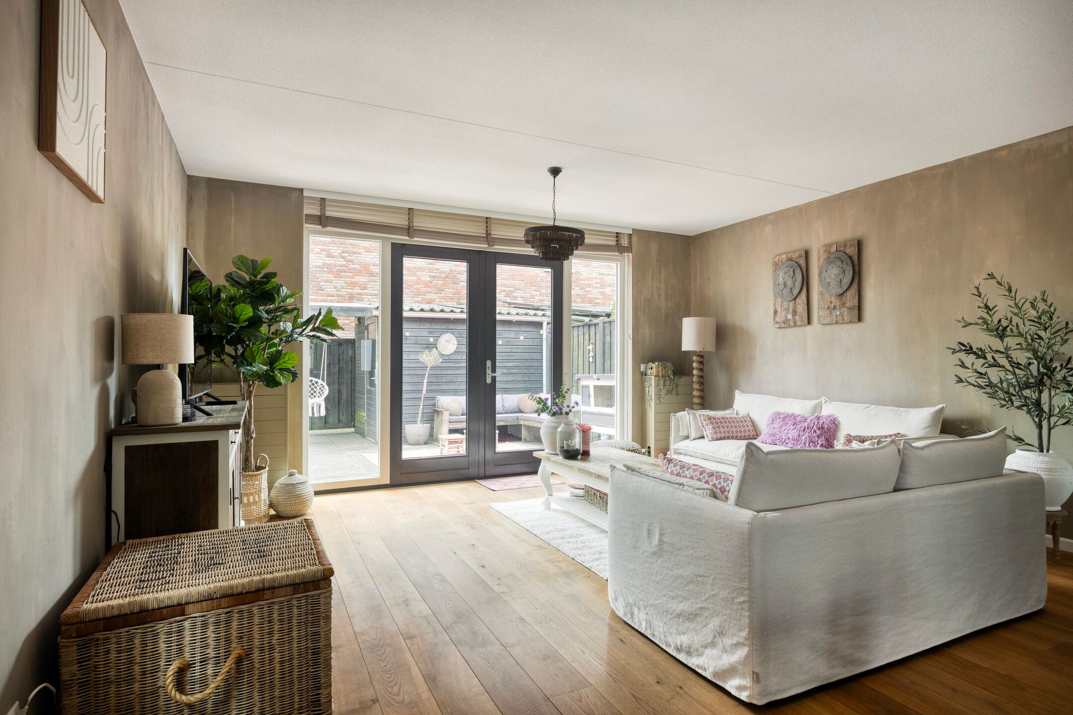 Photo 12 of Maximastraat 1