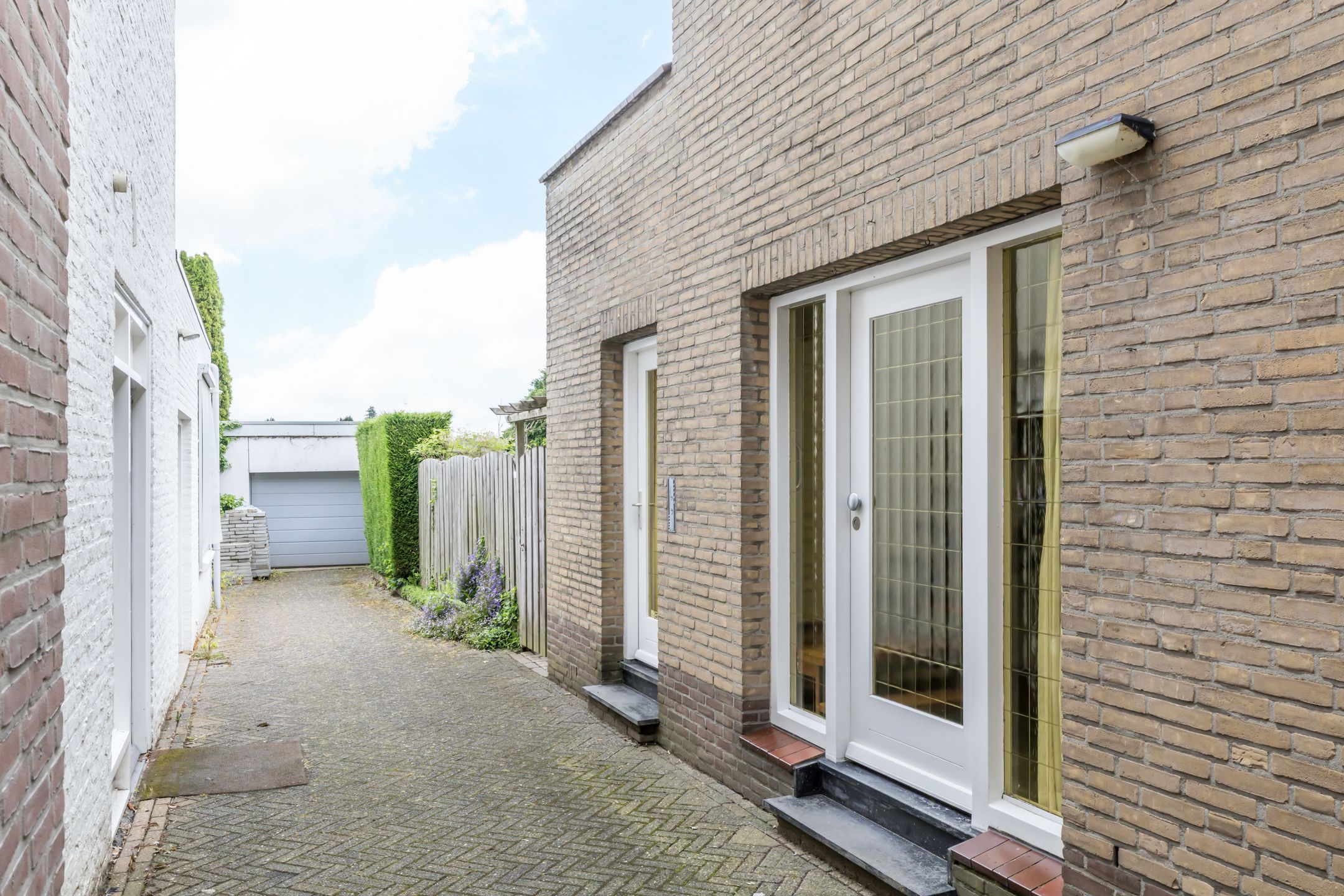 Photo 36 of Montfortstraat 7