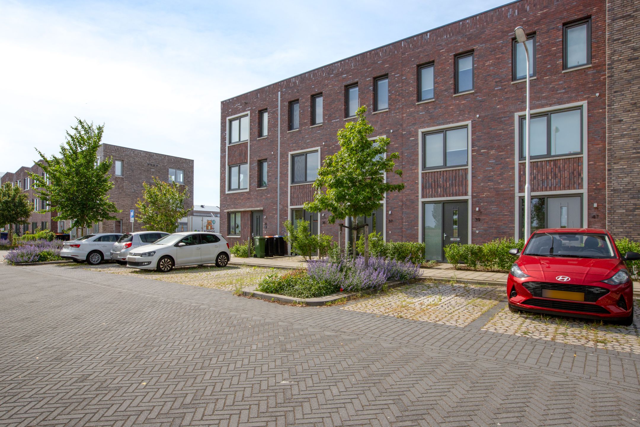 Photo 57 of Catharina Burierlaan 37
