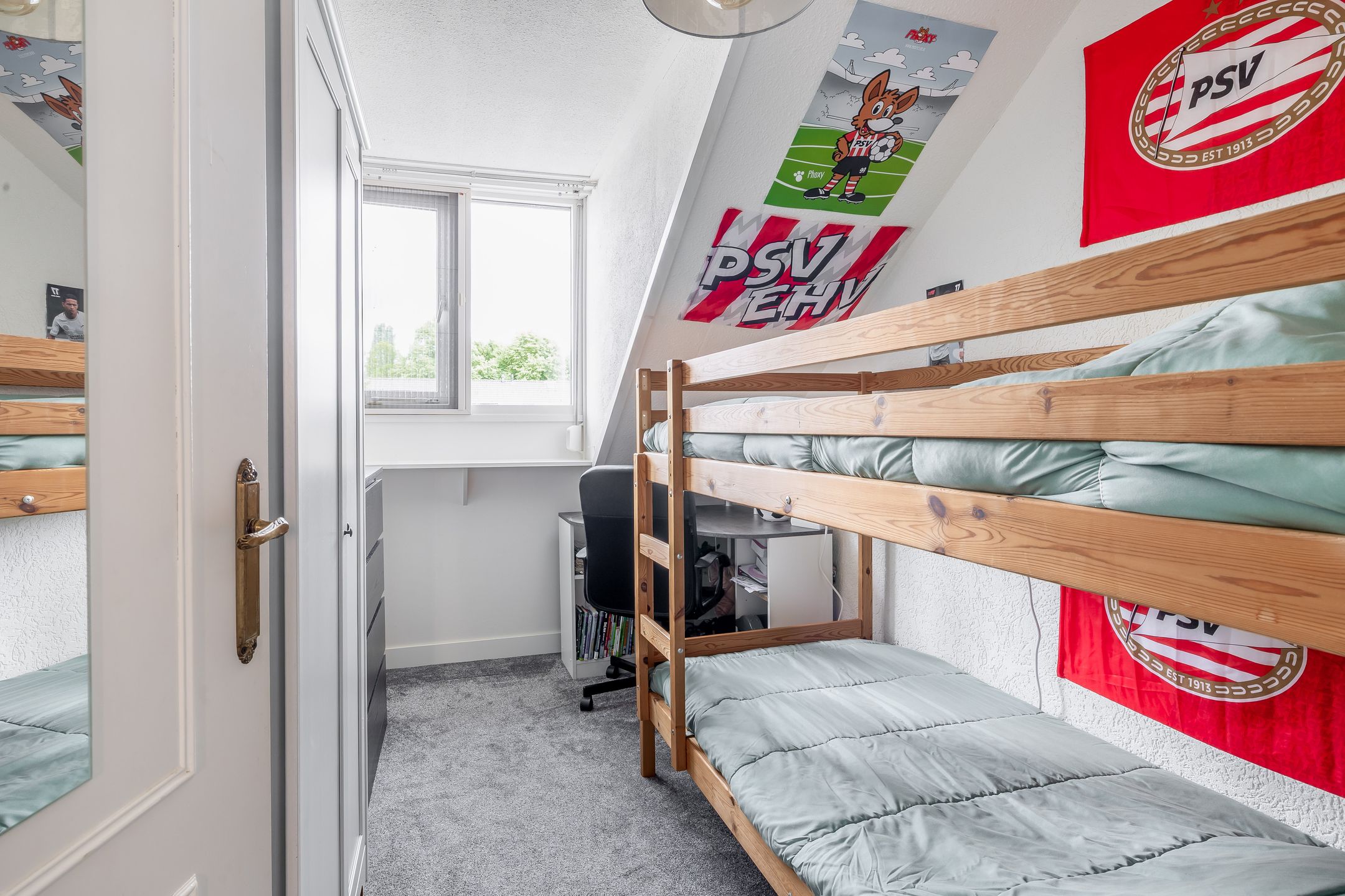 Photo 18 of Van Beethovenstraat 5