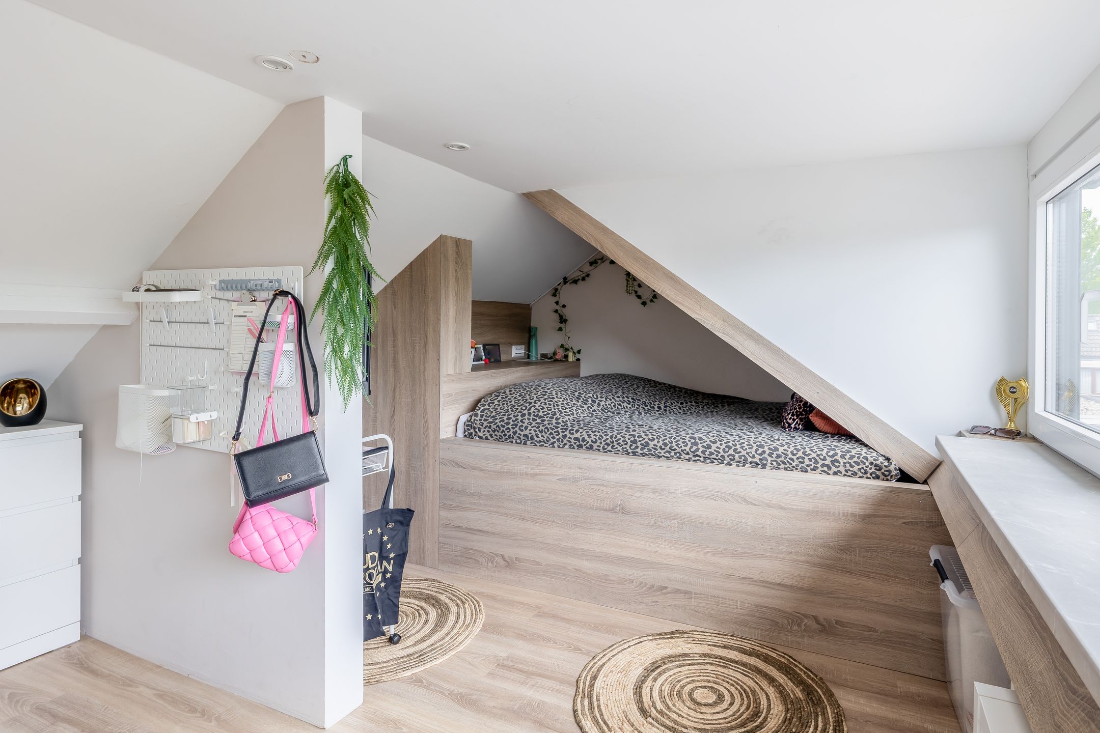 Photo 21 of Van Beethovenstraat 5
