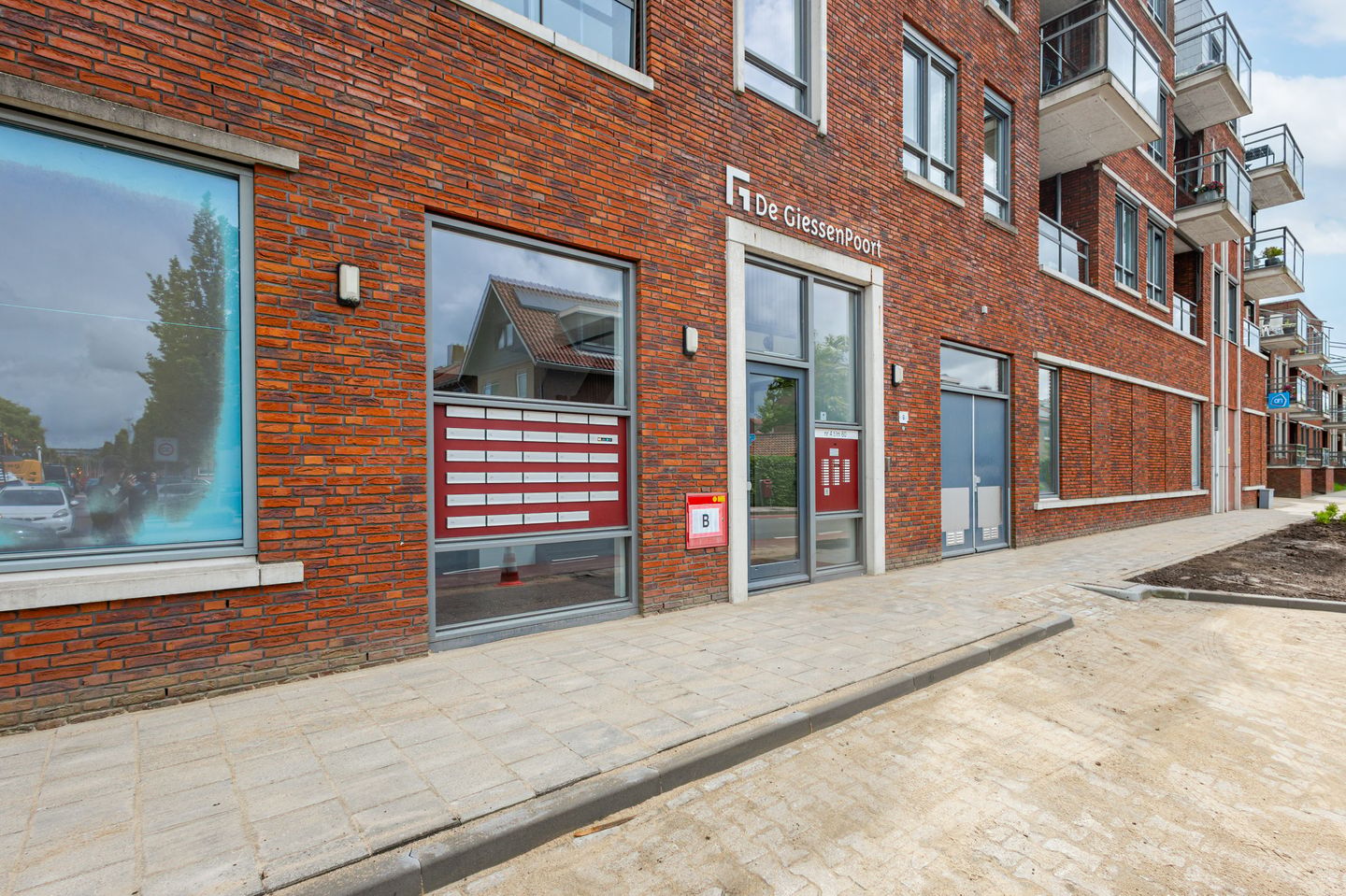 Photo 20 of Thorbeckestraat 10
