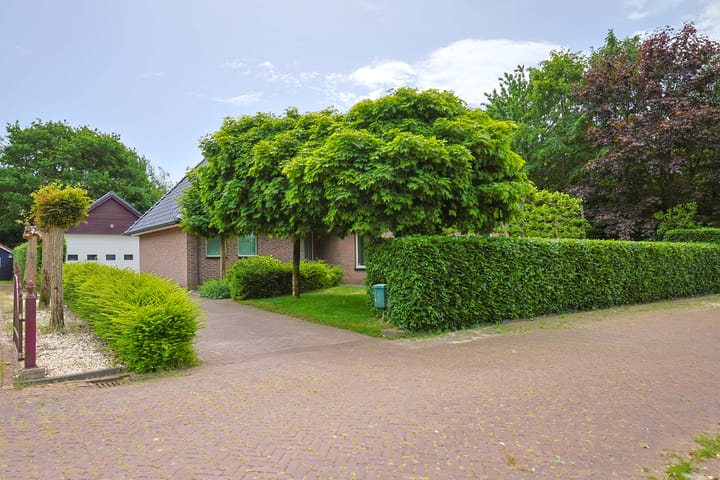 Vrijstaande woning te koop: Dwarsreed 4, De Westereen