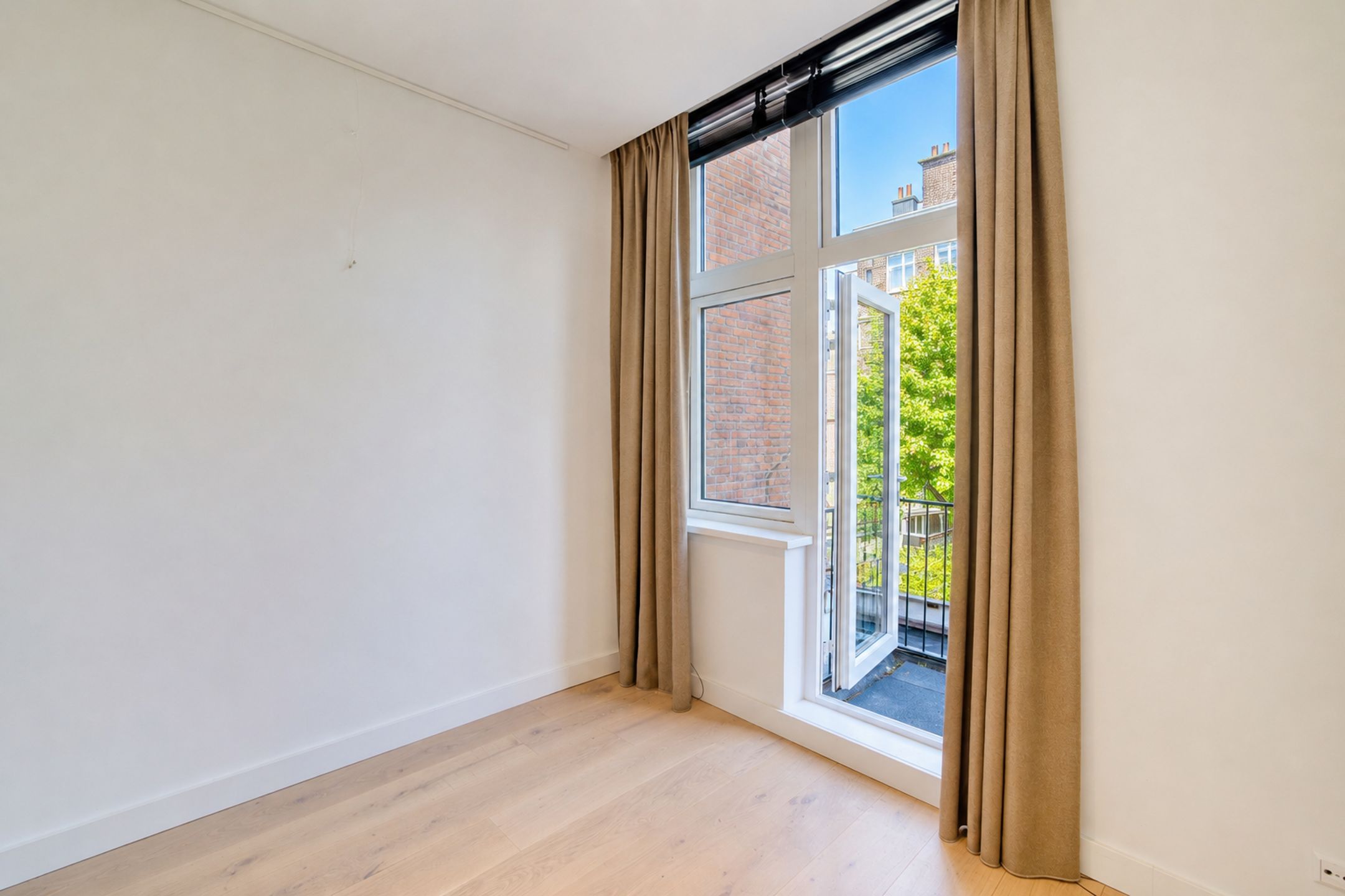 Photo 9 of Valeriusstraat 37