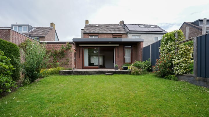 Tussenwoning te koop: Op de Acker 8, Hoensbroek