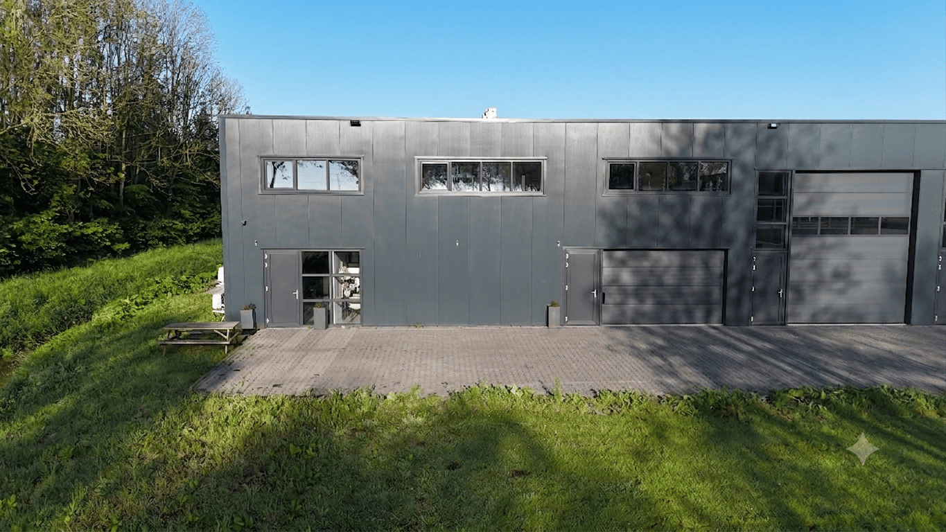 Bekijk foto 1 van J.D. van der Veenstraat 18-D