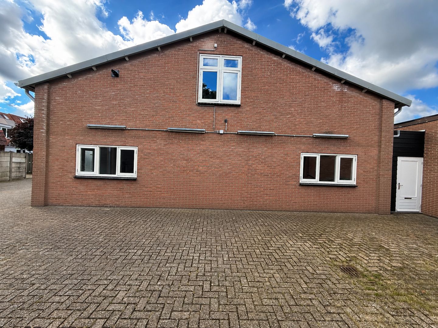 View photo 2 of Van der Heijdenlaan 11-A
