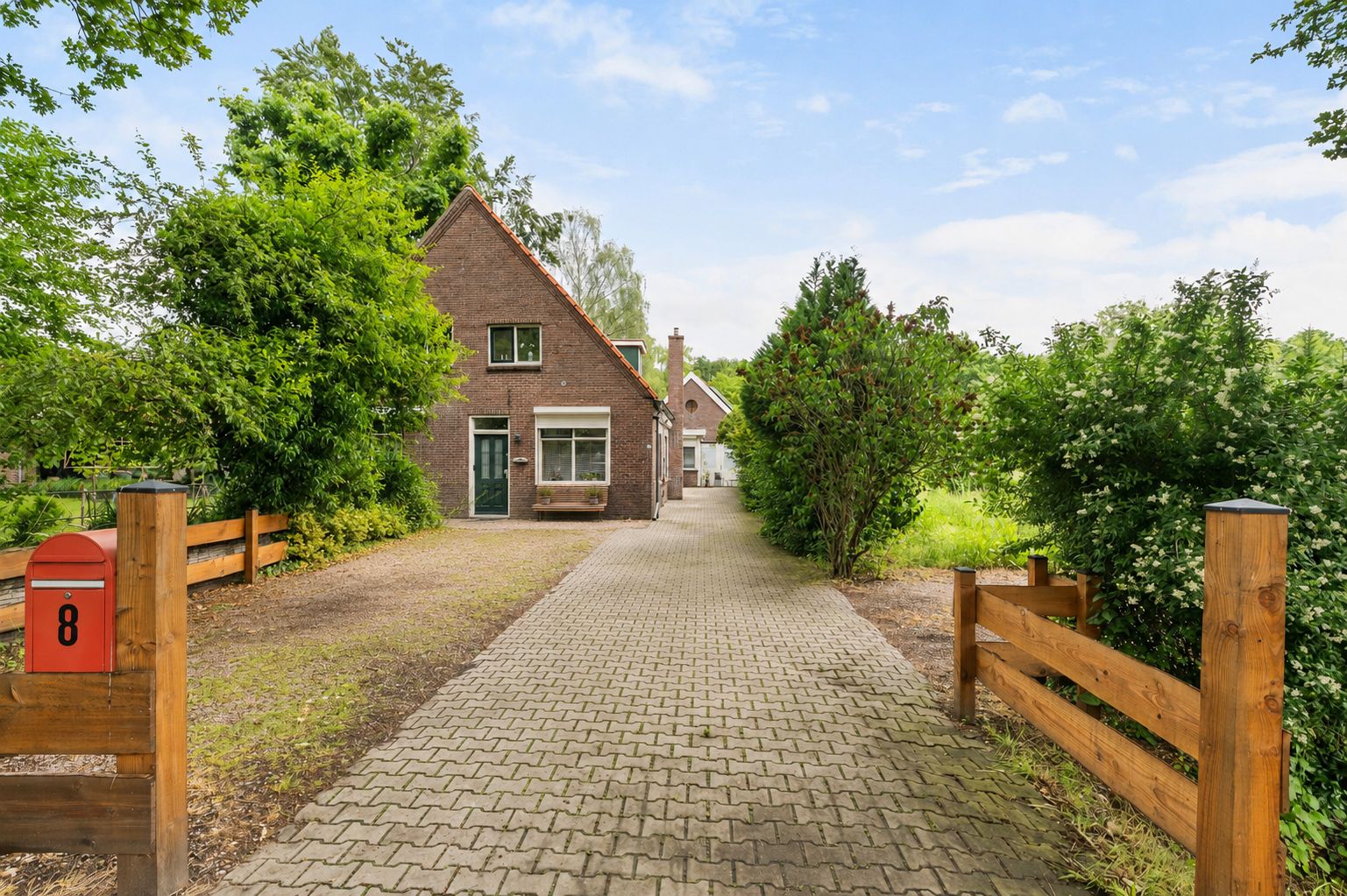 Rondweg 8 