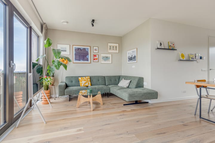 Photo 2 of Huiswoudstraat 4