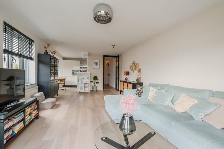 Appartement te koop: Borneolaan 268, Amsterdam