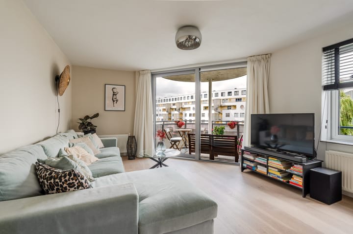Appartement te koop: Borneolaan 268, Amsterdam