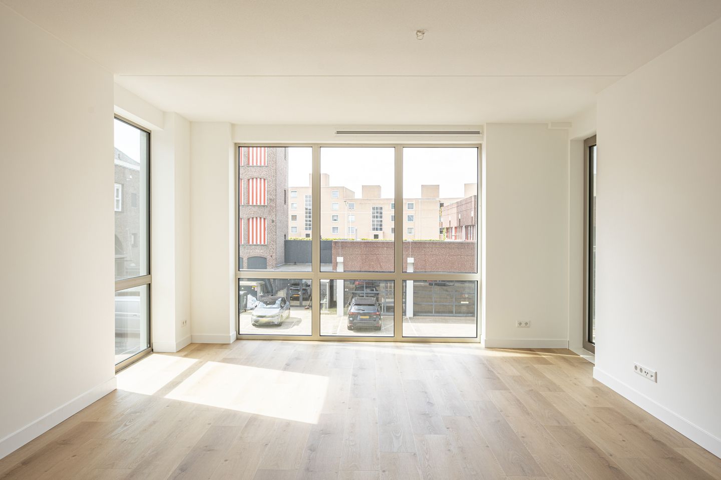 Photo 14 of Deken van Somerenstraat 8
