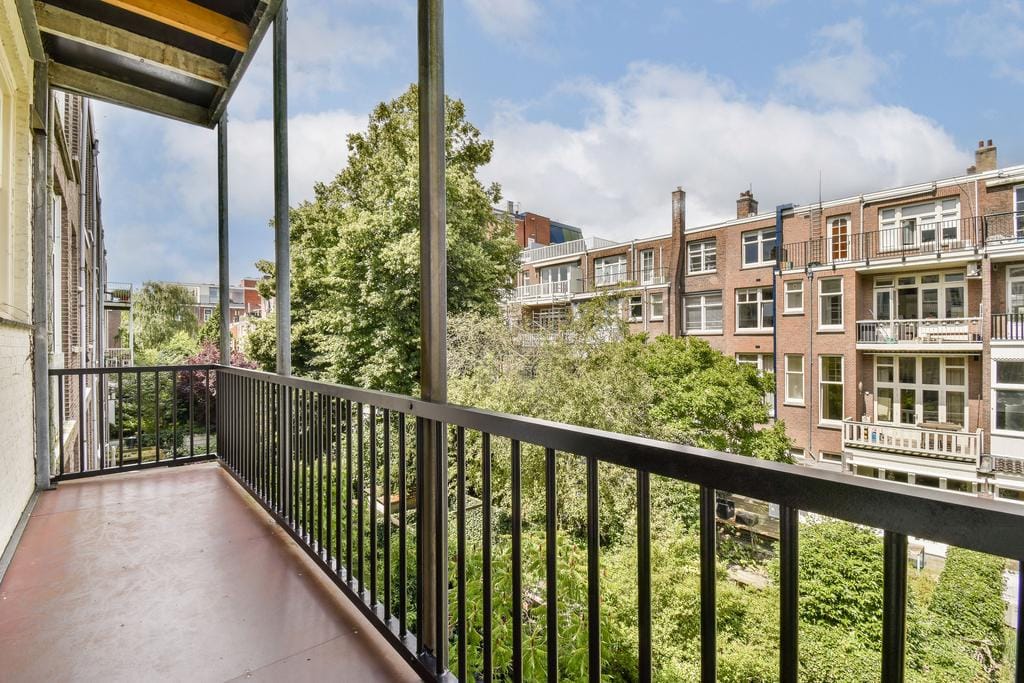 Photo 10 of Wouwermanstraat 12-2